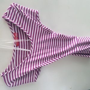 Purple & White Beautififul XS 95% Rayon 5% Spandex